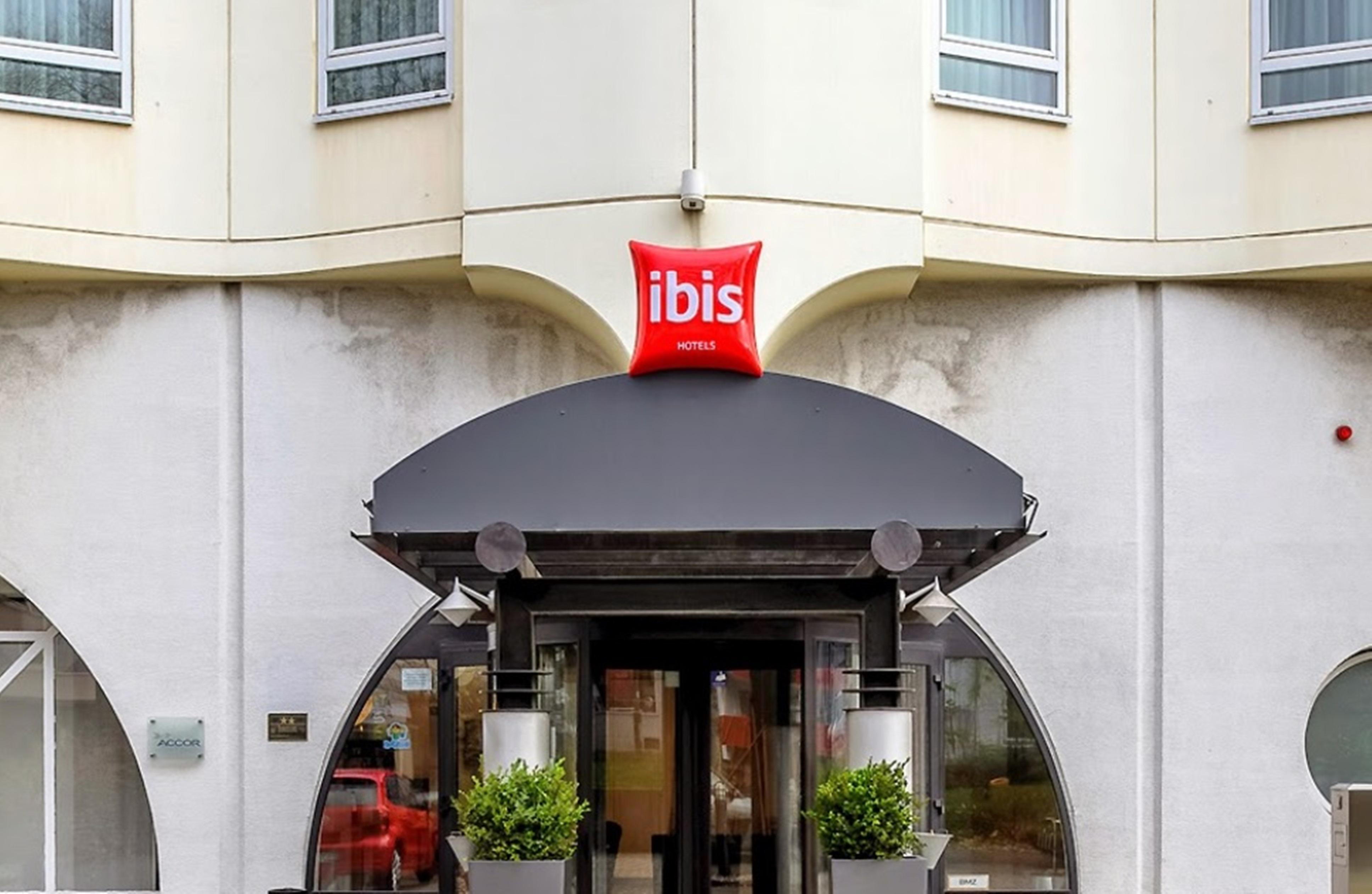 ibis Bochum Zentrum Exterior foto