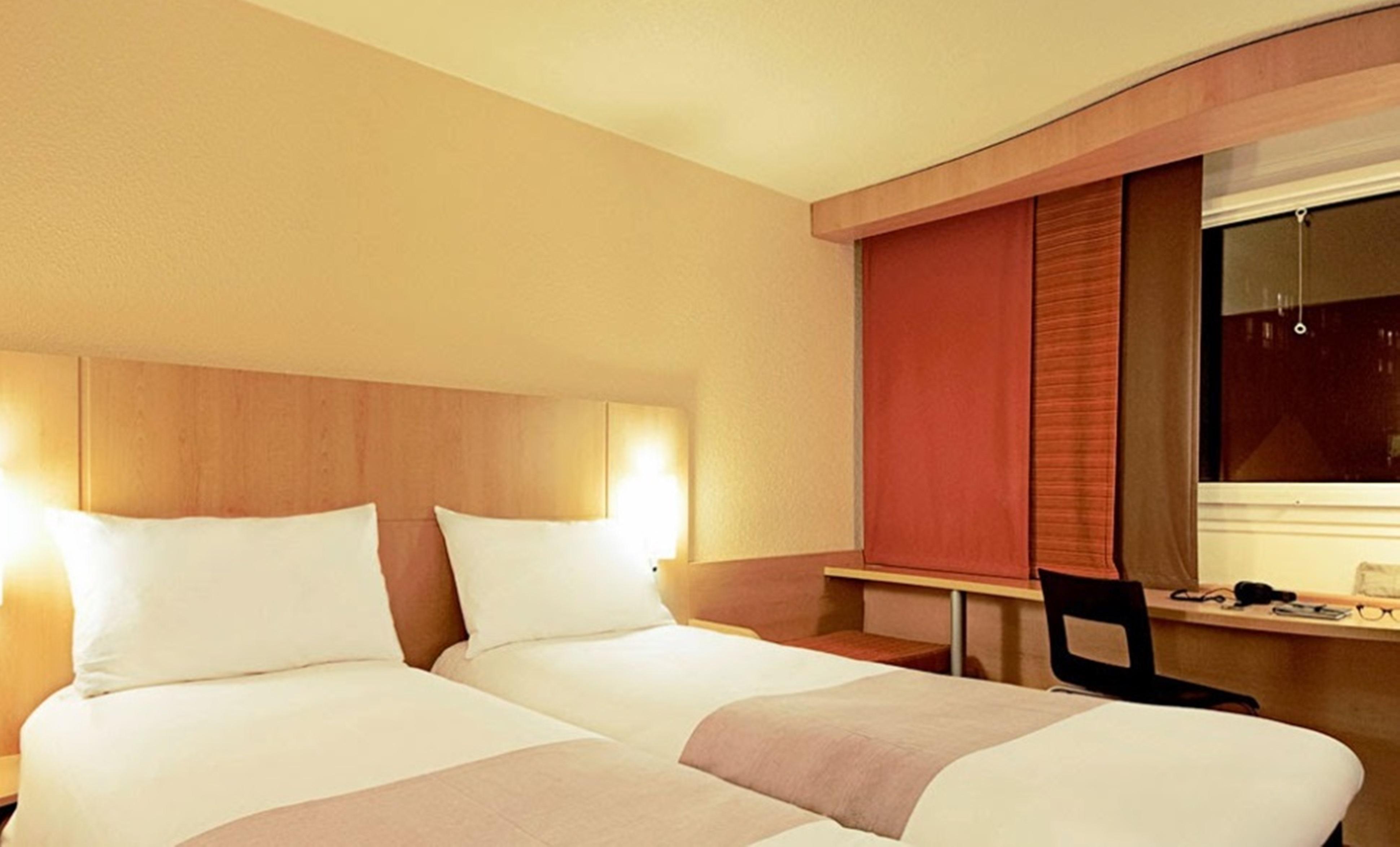 ibis Bochum Zentrum Exterior foto